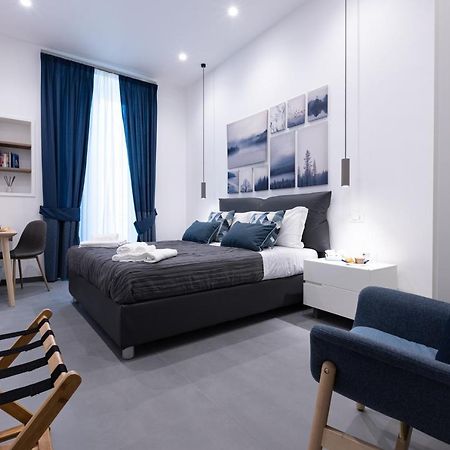 Tito'S Rooms Napoli Bagian luar foto
