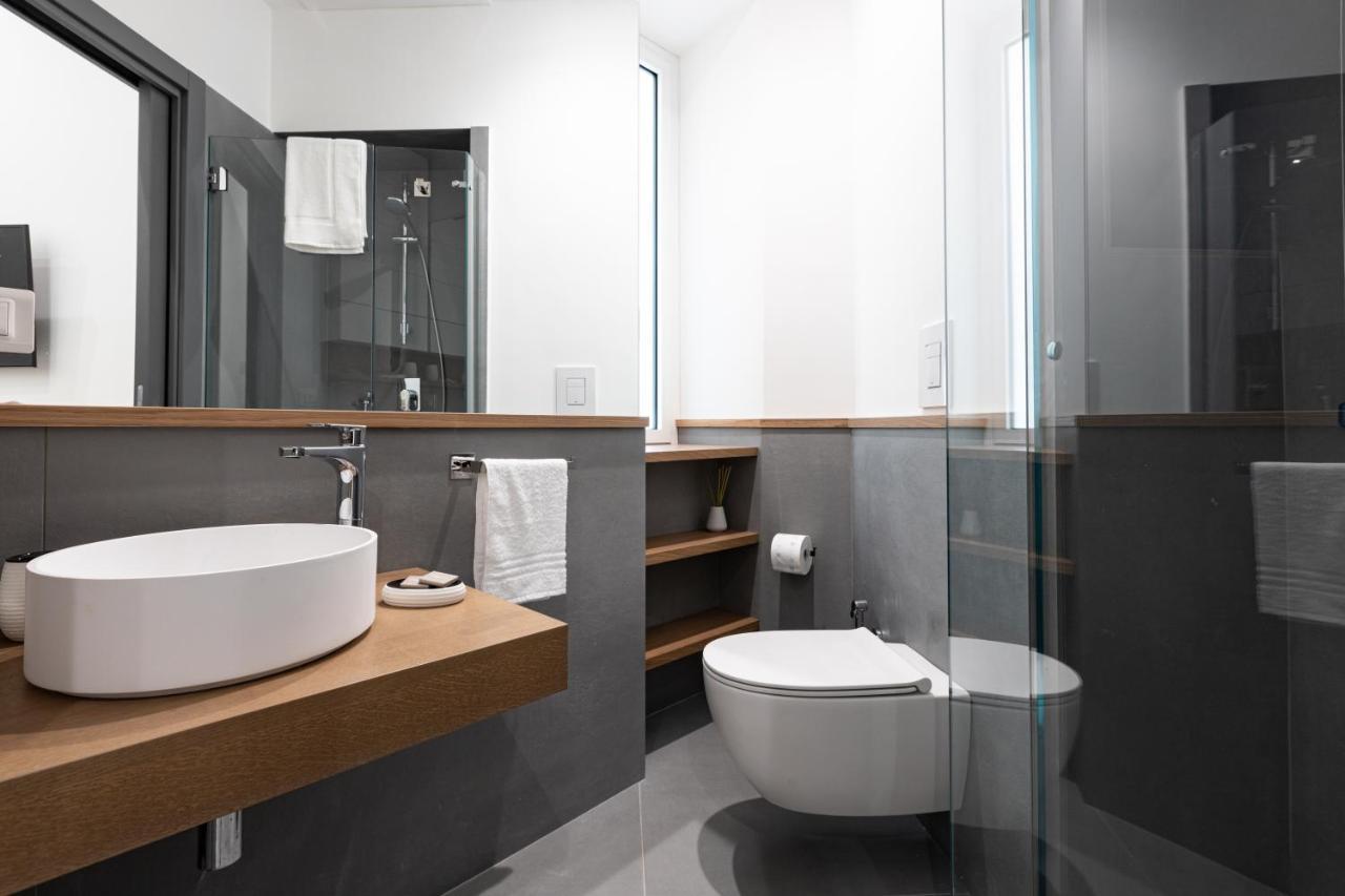 Tito'S Rooms Napoli Bagian luar foto