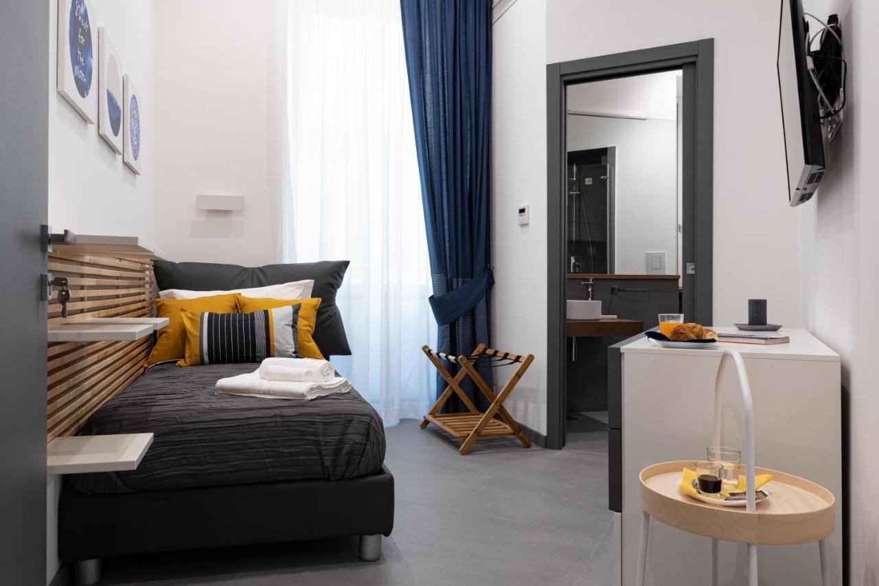 Tito'S Rooms Napoli Bagian luar foto