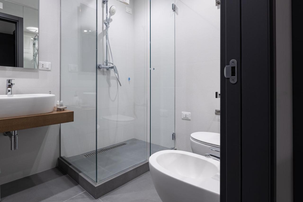 Tito'S Rooms Napoli Bagian luar foto