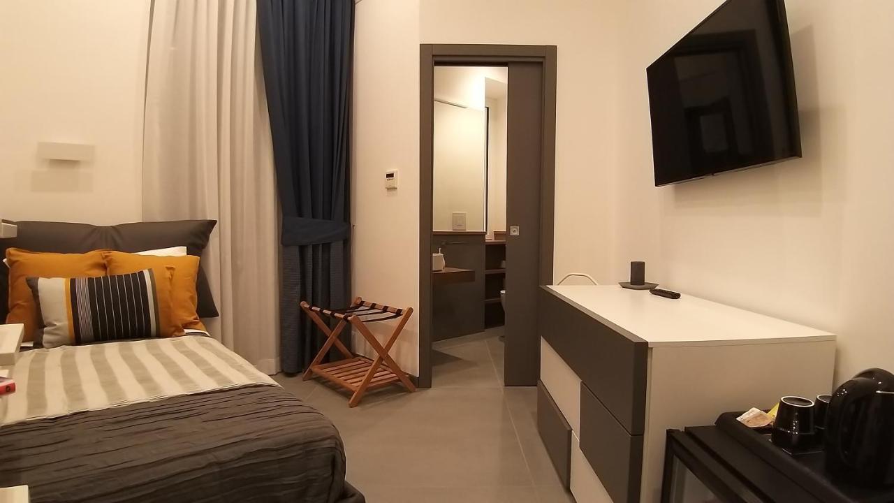 Tito'S Rooms Napoli Bagian luar foto