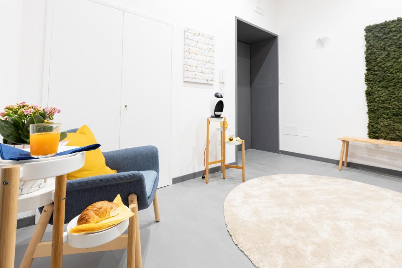 Tito'S Rooms Napoli Bagian luar foto