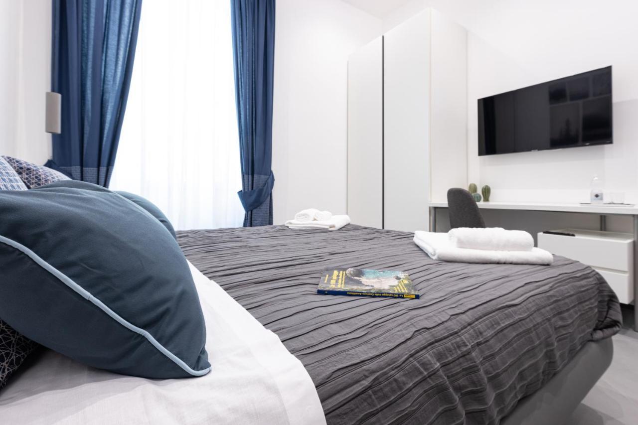 Tito'S Rooms Napoli Bagian luar foto