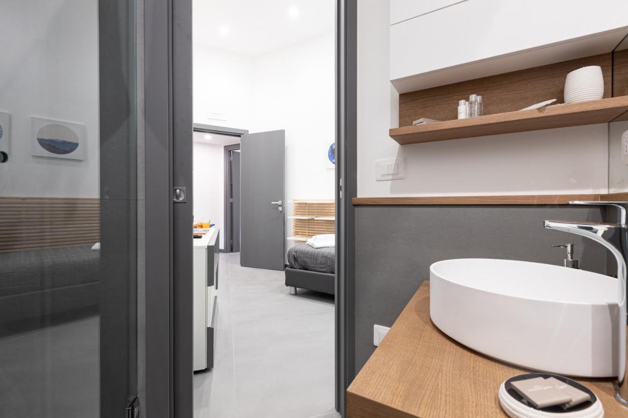 Tito'S Rooms Napoli Bagian luar foto