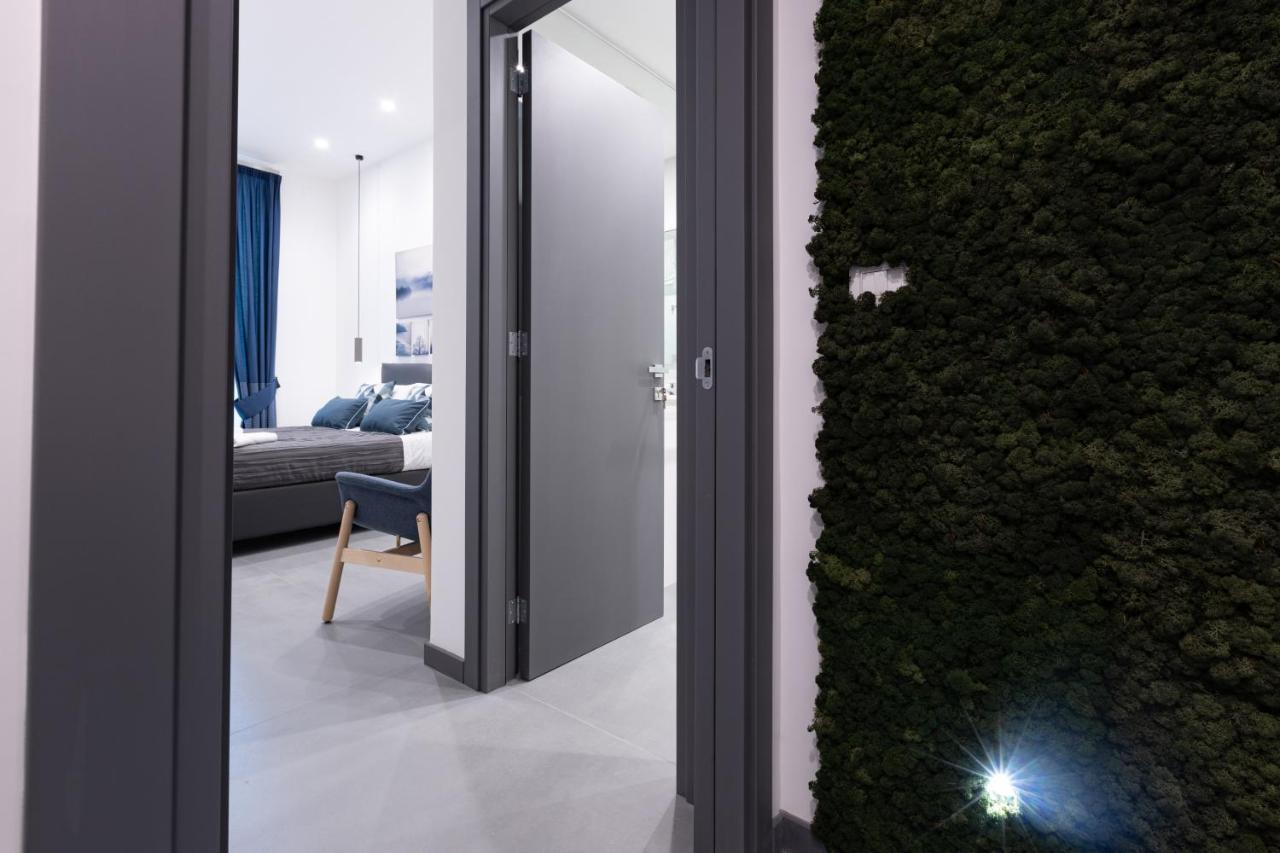 Tito'S Rooms Napoli Bagian luar foto