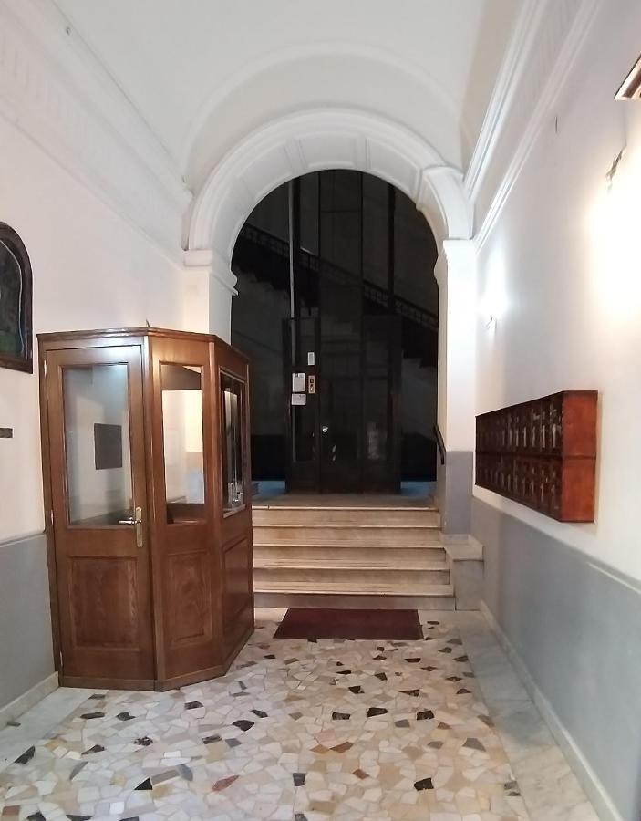 Tito'S Rooms Napoli Bagian luar foto